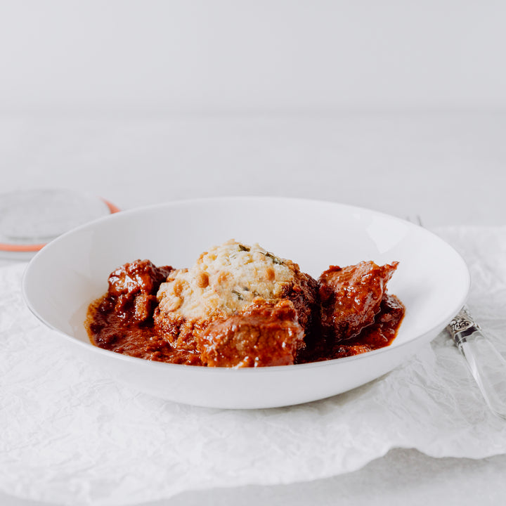 Gulasch mit Semmelknödel