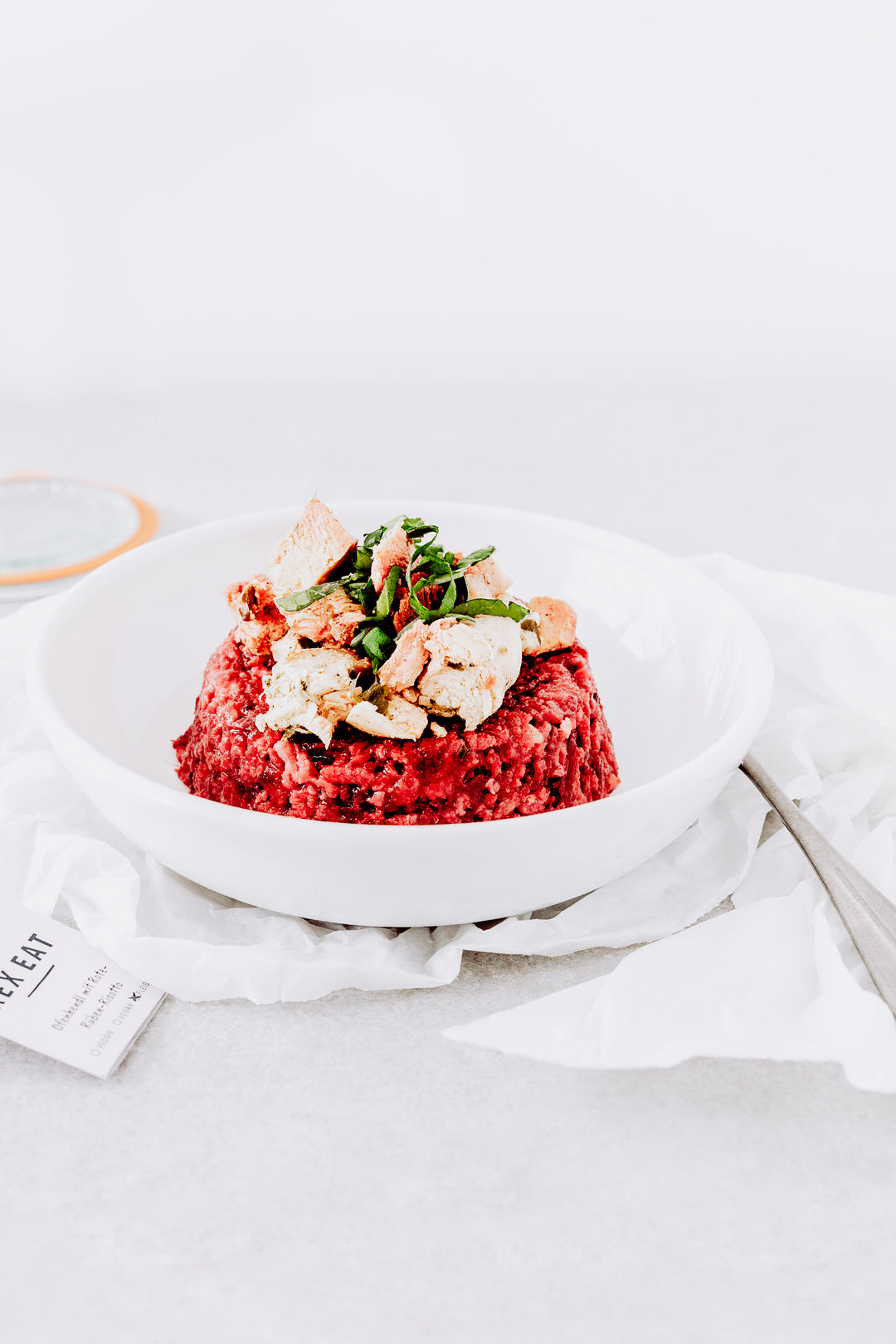 Ofenhendl mit Rote Rüben Püree und Gemüse